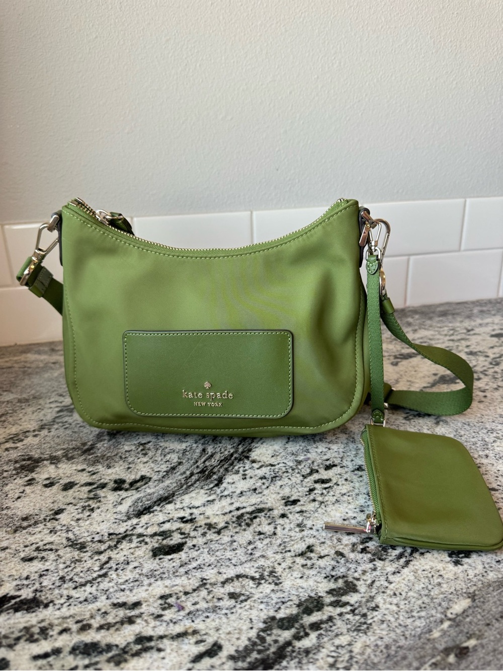 Kate Spade Chelsea Nylon Crossbody in Green Leaf green. GUC